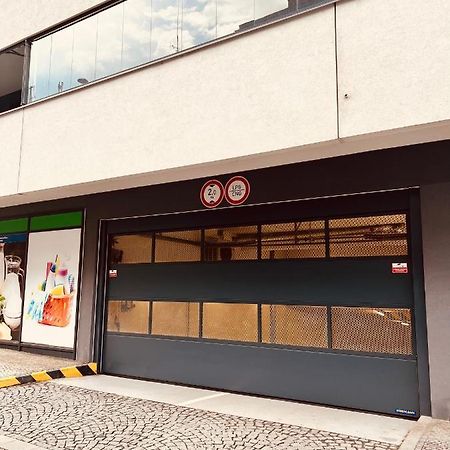White Pearl Studio With Parking In Holesovice Praga Esterno foto